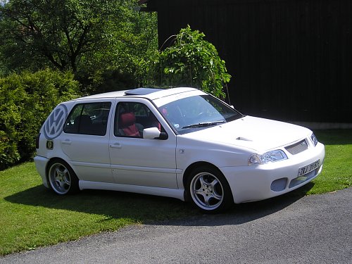 VW Golf - 01