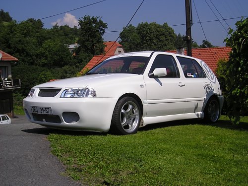 VW Golf - 04