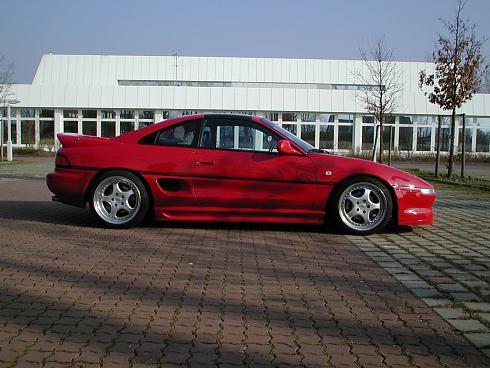 Toyota-MR 2